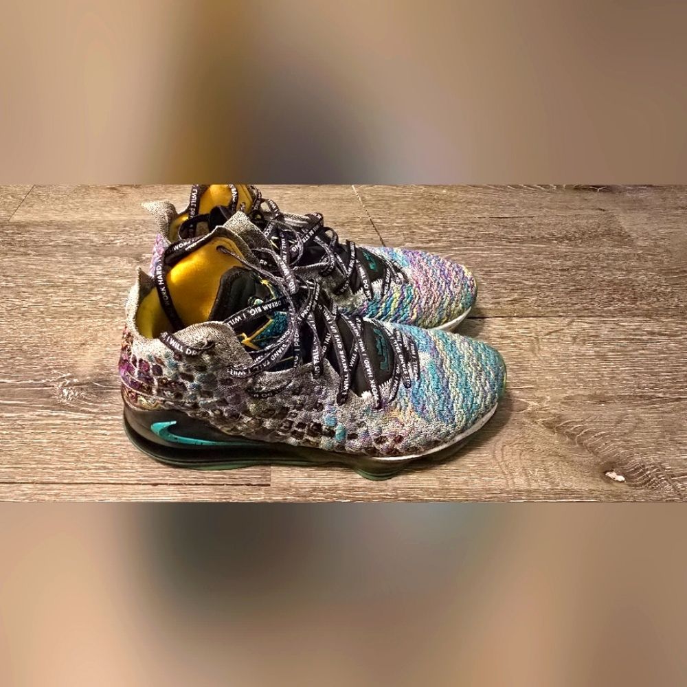 Nike LeBron 17 I Promise 2020 Men's Size 10.5